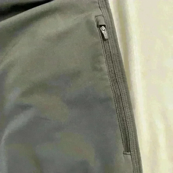 L.L Bean Men’s Venture Stretch Five Pocket Pants in  Graphite size 40 - Picture 5 of 12